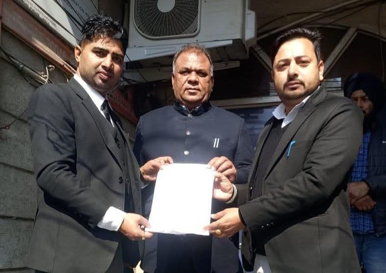 विधायक ने कोर्ट कांप्लेक्स व अस्पताल की आरसीसी सड़क बनवाने के लिए सौंपा ज्ञापन